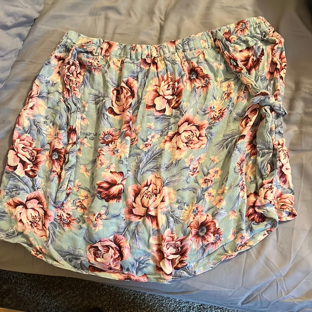 American Eagle mini skirt